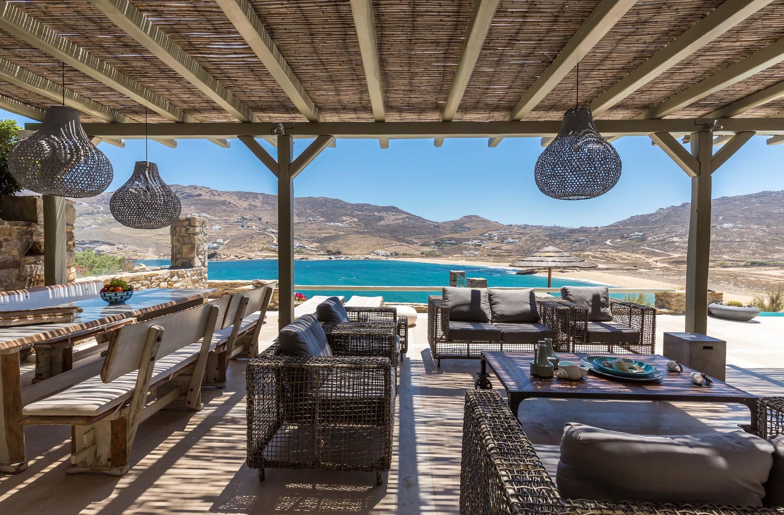 Private Cycladic villa overlooking the Aegean Sea in Mykonos