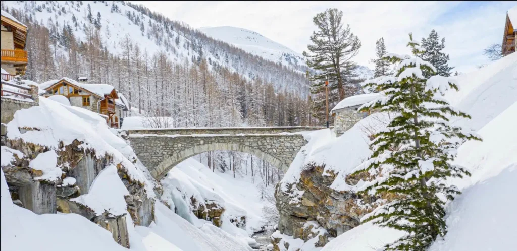 Discover the beauty of the Alps during peak ski season!