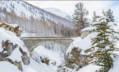 Discover the beauty of the Alps during peak ski season!